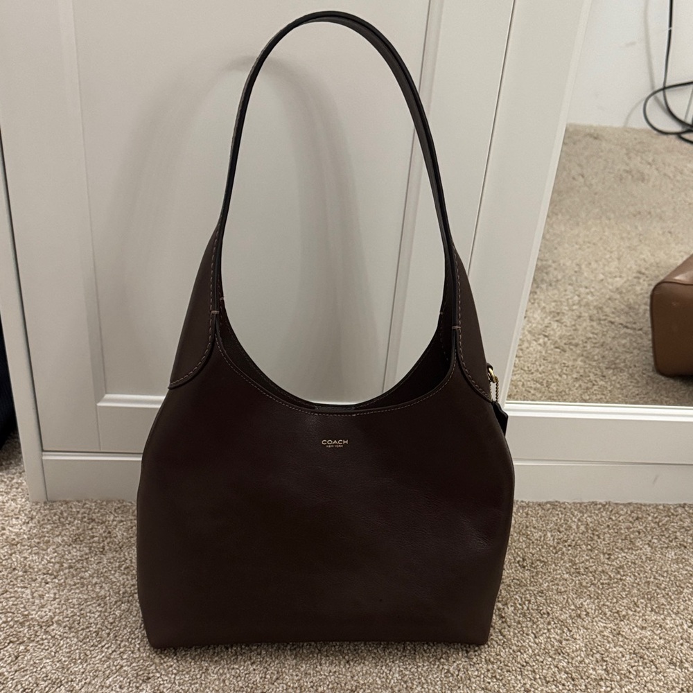 Coach Brooklyn Shoulder 28 in Brass/Maple